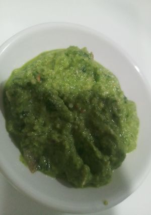 A picture of Spring onion chutney.