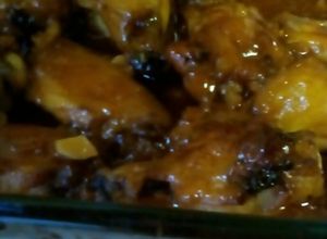 Una foto de Alitas al horno con una salsita sweet and sour