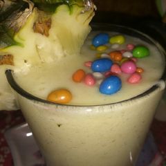 A picture of Pineapple shake.