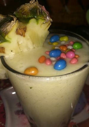 A picture of Pineapple shake.
