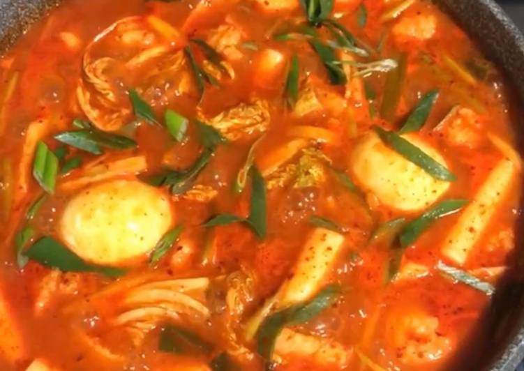 Tteokbokki (Tokpoki / Korean Rice Cake)
