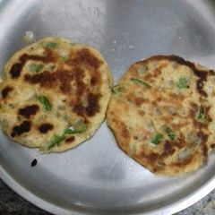 A picture of Aloo pizza snacks.