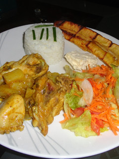 Una foto de Pollo en coco