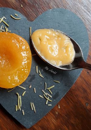 Une photo de ☆Curd Abricot Romarin☆