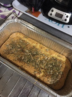 Una foto de Pan keto con pipas para intolerantes a la lactosa🥖