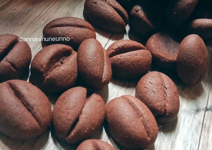 Langkah Mudah untuk Menyiapkan Coffee bean cookies Anti Gagal