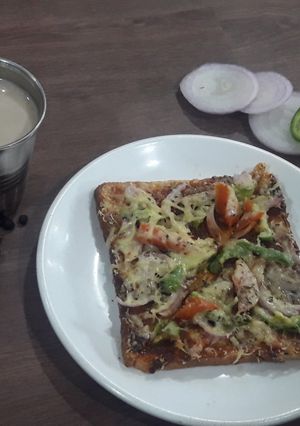 A picture of Bread pizza.