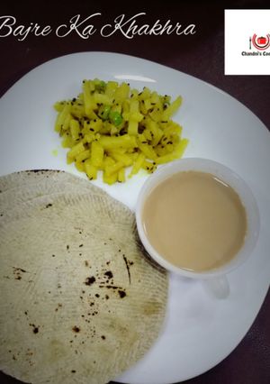 A picture of Bajra ke Khakhra.
