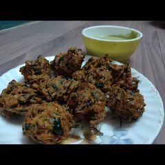 A picture of Drumstick leaves pakoda.