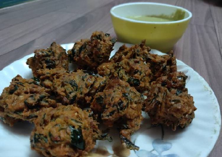 Drumstick leaves pakoda