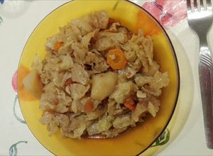 Una foto de Berza (repollo) estofado en Crock Pot
