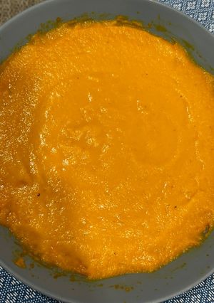 Una foto de Crema de calabaza y leche de coco
