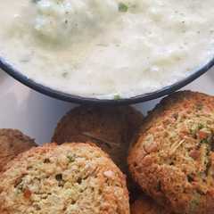Una foto de Tzatziki griega. Salsa de pepino, yogur desnatado (Thermomix)