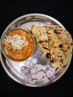 अमृतसरी पनीर कुलचा (amritsari paneer kulcha recipe in Hindi) रेसिपी मुख्य फोटो