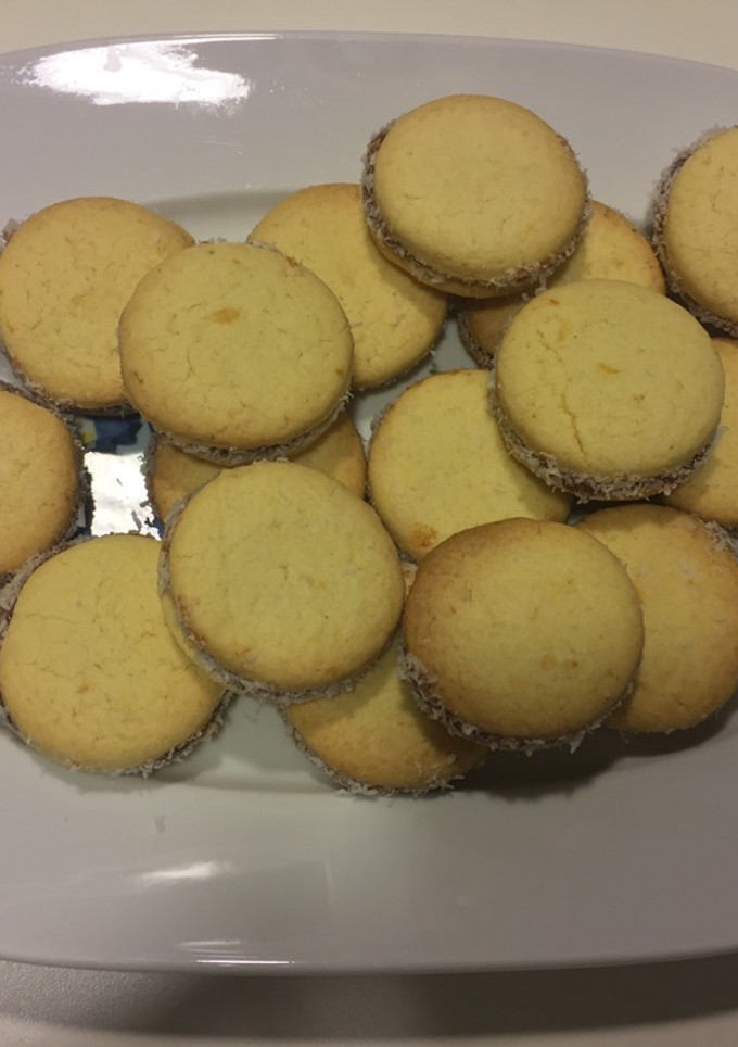 Una foto de Alfajores