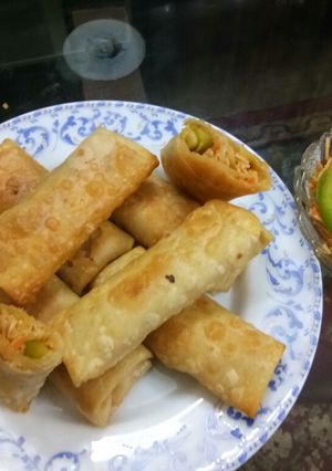 A picture of Spring noodles rolls.