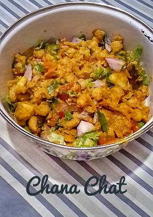 A picture of Chana Chat.