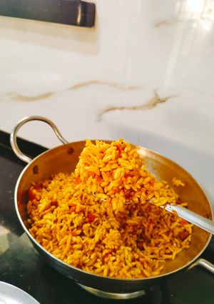 ऑनियन पोहा (onion poha recipe in Hindi) रेसिपी मुख्य फोटो