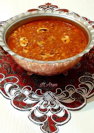عکسی از دستور عدسی با گوست چرخکرده و قارچ