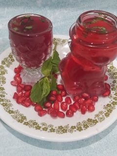 દાડમ જ્યુસ (Pomegranate Juice Recipe In Gujarati) રેસીપી મુખ્ય ફોટો