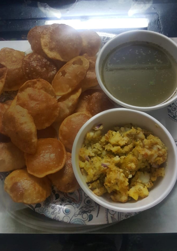A picture of Pani puri.