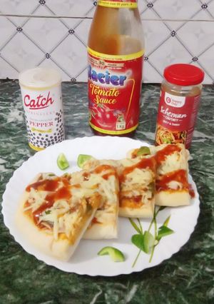 चीज़ पिज़्ज़ा (cheese pizza recipe in Hindi) रेसिपी मुख्य फोटो