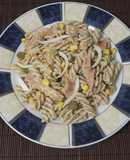 Ensalada de pasta con salmón