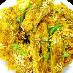 A picture of Fish biryani.