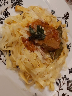 Una foto de Fideos caseros con estofado!! Bien light 😅🤣