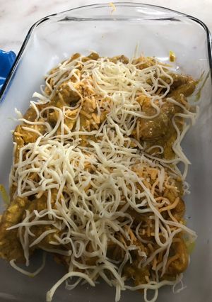 صورة لوصفة دجاج مع بطاطا بصوص الكاري