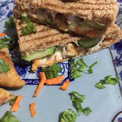 A picture of Grill chicken sandwich.