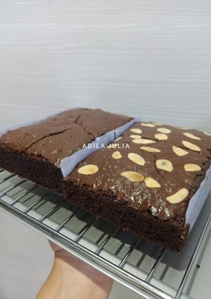 Foto resep FUDGE BROWNIES (Shiny Crust)