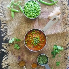A picture of Mattar masala.