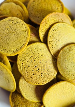 Une photo de 💚 Blinis de sarrasin parfumés au curcuma et au tahini (plat végétarien)