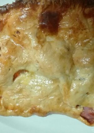Foto principal de Calzone de jamón cocido, queso y salchichas