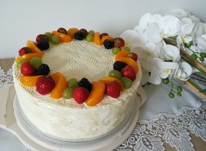 Zdjęcie przepisu Tort serowo- owocowy na Dzień Mamy.