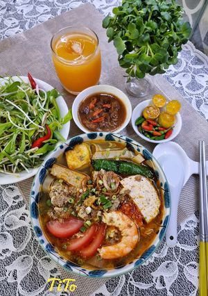Hình của món Bún riêu cua.