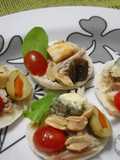 Picada en mini pancitos árabes