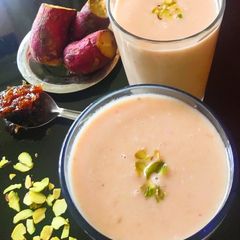 A picture of Gulkand shake.