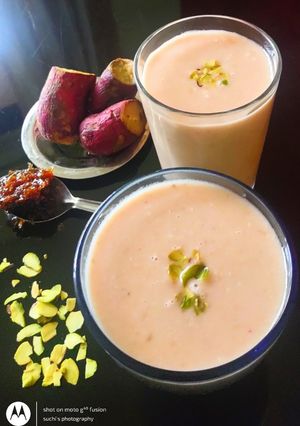 A picture of Gulkand shake.