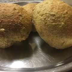 A picture of Wholewheat dinner rolls.
