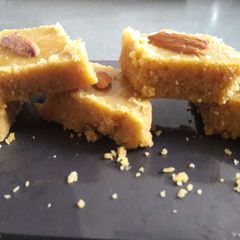 A picture of Besan chikki.