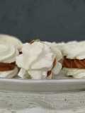 Merengues con dulce de leche