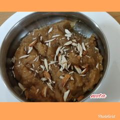 A picture of Wheat flour Halwa.