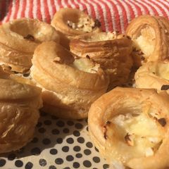 A picture of Vegan Cheese and Onion Vol au Vent Pies 🌱.