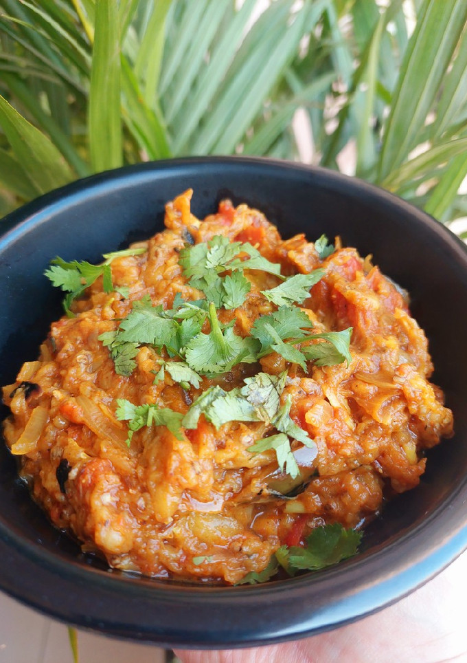 पंजाबी स्टाइल बैंगन भरता(punjabi style baingan bharta recipe in hindi) रेसिपी मुख्य फोटो