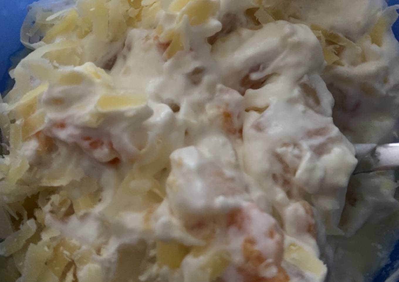 Salad buah cream cheese