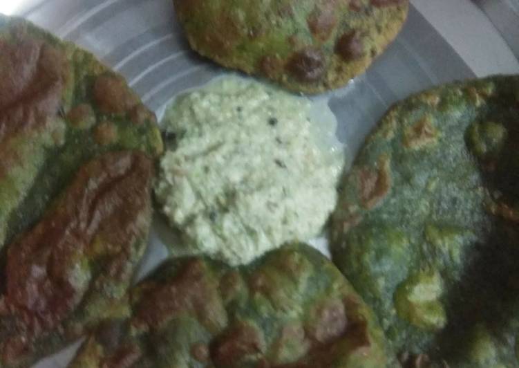 Palak paratha
