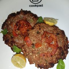 A picture of Chapli Kababs.