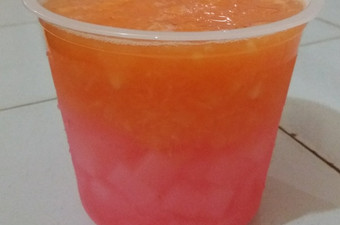 Anti Ribet, Memasak Es Melon Serut Nata de Coco in Fruit Punch Syrup Praktis